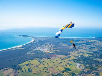 Parachutespringen boven Byron Bay